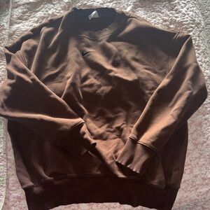 Nike Men’s Chocolate Brown Crewneck Sweatshirt